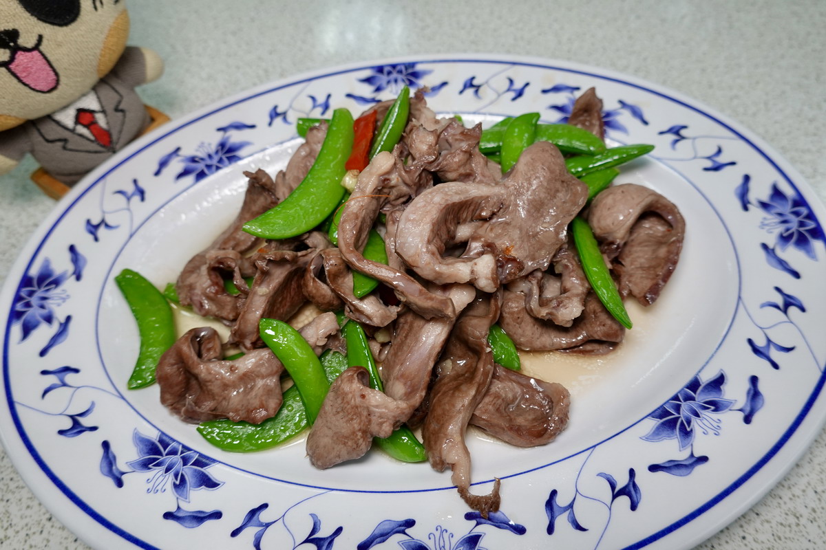 【新北市金山美食】金山金包里鴨肉：北海岸傳奇！金山老街第一名店，客人自己端盤子拿菜，大小團體都合適 7173