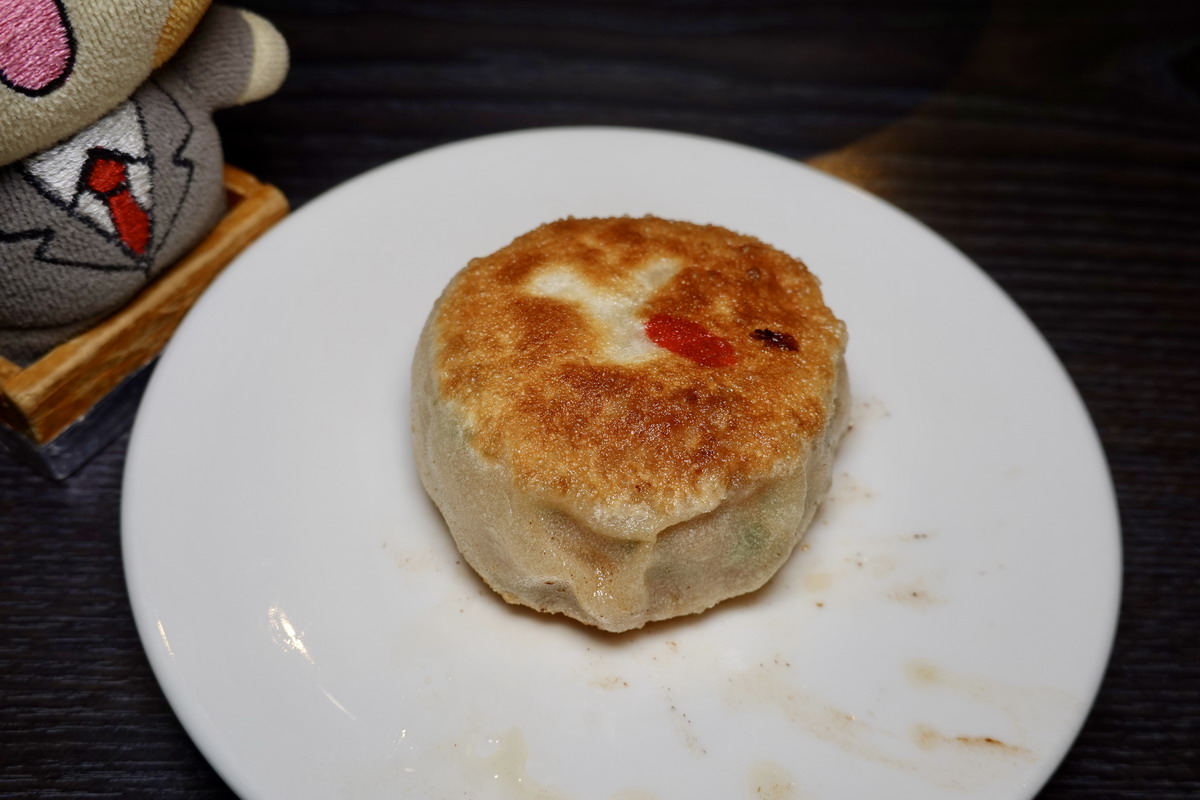 【台北大安站美食】半畝園 2026：爆汁餡餅必吃！1974年創立東豐街老牌北方麵點小館，是許多長輩的愛店與回憶 7363