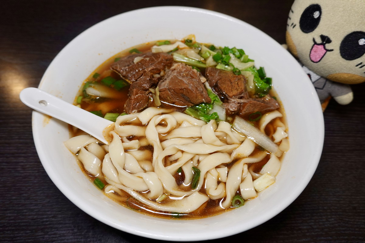 【台北大安站美食】半畝園 2026：爆汁餡餅必吃！1974年創立東豐街老牌北方麵點小館，是許多長輩的愛店與回憶 7363