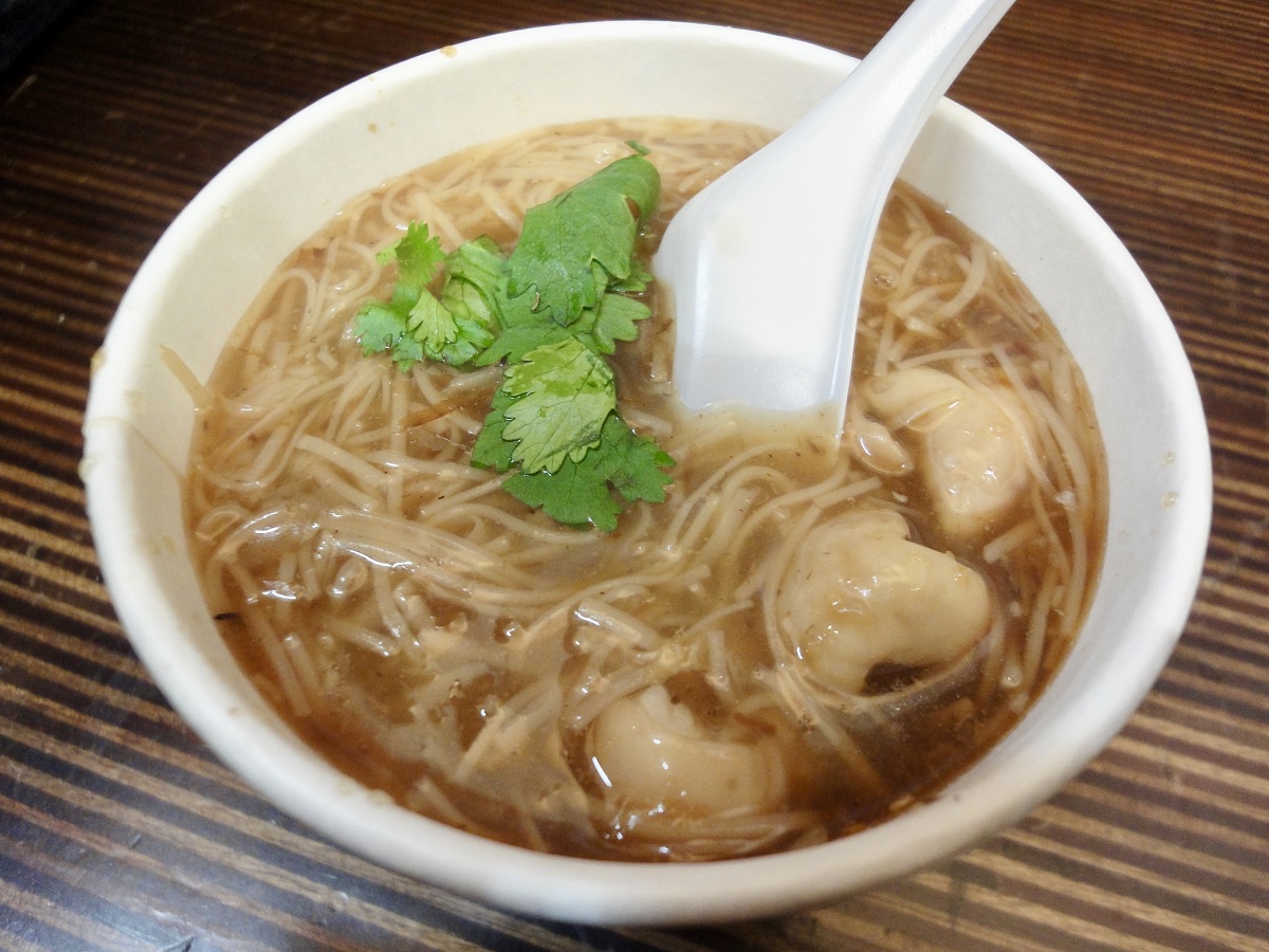 【台北西門町美食】阿宗麵線 2025：站著吃的西門町代表台灣小吃，1975年創立，觀光客愛店 7098
