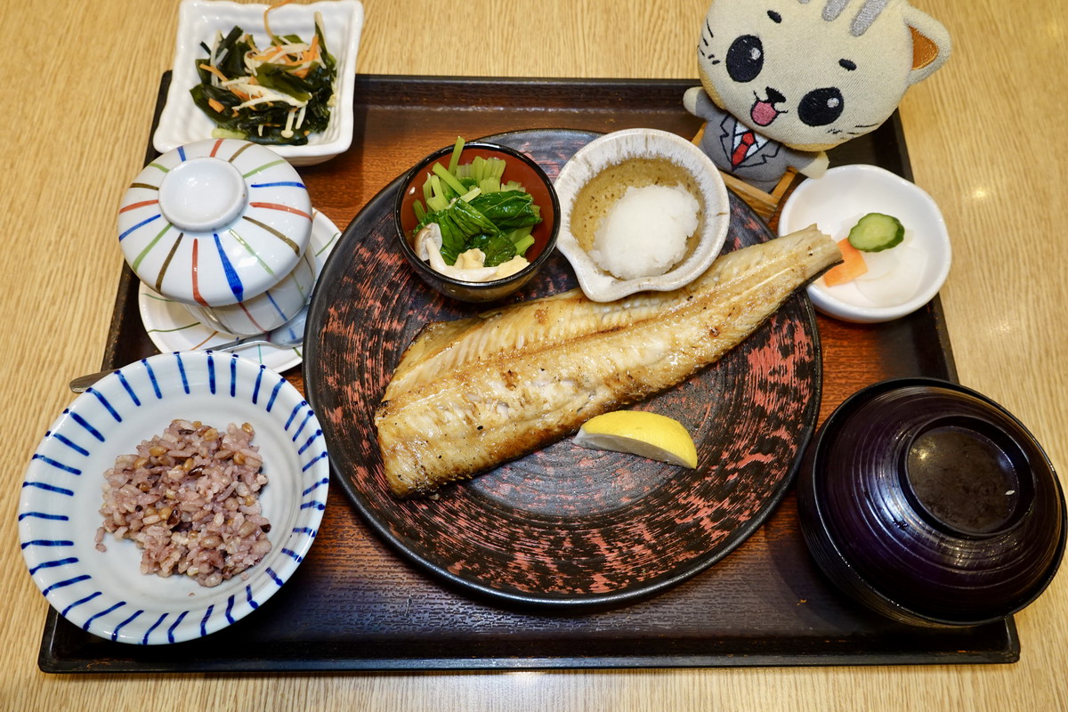 網站近期文章：【台北松山站美食】大戶屋 Ootoya 2026：百貨美食街的模範生，日本連鎖食堂來台灣20年，菜色豐富，品質穩定 7427