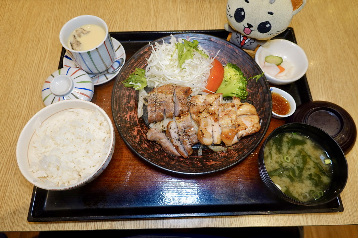 【台北松山站美食】大戶屋 Ootoya 2026：百貨商場美食街的模範生，日本連鎖餐廳來台灣20年，菜色豐富，品質穩定 7427
