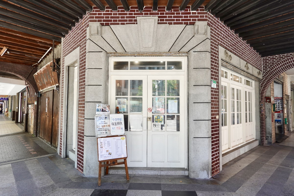 【台北中山站美食】滿樂門 2025：獨特的古蹟咖啡簡餐館，保存完好的1930年代仿巴洛克式紅磚建築 7090