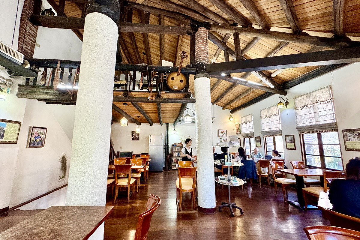 【台北中山站美食】滿樂門 2025：獨特的古蹟咖啡簡餐館，保存完好的1930年代仿巴洛克式紅磚建築 7090