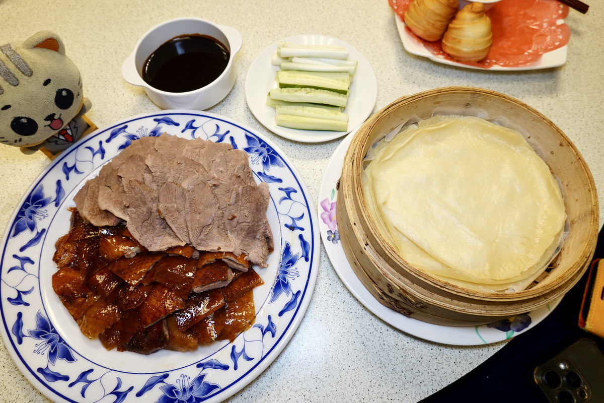 【台北南京復興站美食】萬珍樓 2025：一鴨三吃1650+10%，便宜實惠烤鴨與經濟合菜，還有午間個人商業午餐 7094