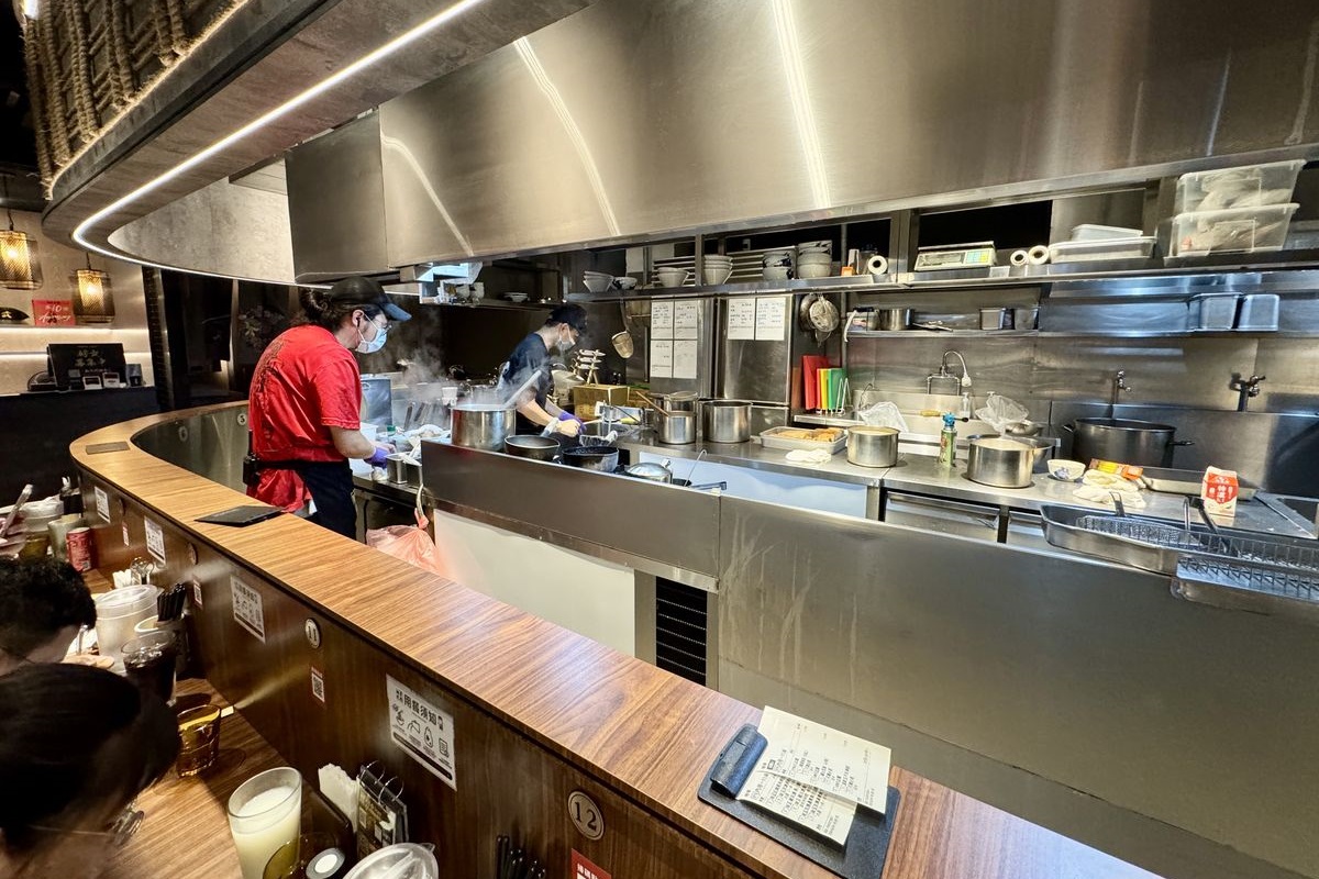 【台北國父紀念館站美食】麵屋武藏光復店 2025:日本拉麵天王台灣分店,特色豚骨加魚介系濃郁湯頭,麵量加大不加價 6932 【台北國父紀念館站美食】麵屋武藏光復店 2025:日本拉麵天王台灣分店,特色豚骨加魚介系濃郁湯頭,麵量加大不加價 6932