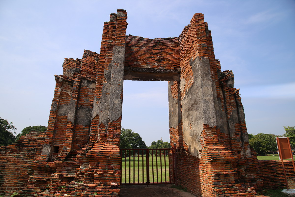 【泰國大城府旅遊】瑪哈泰寺 Wat Mahathat：樹中佛頭，Ayuttaya 阿瑜陀耶大城第一遺跡，觀光客必遊 7176