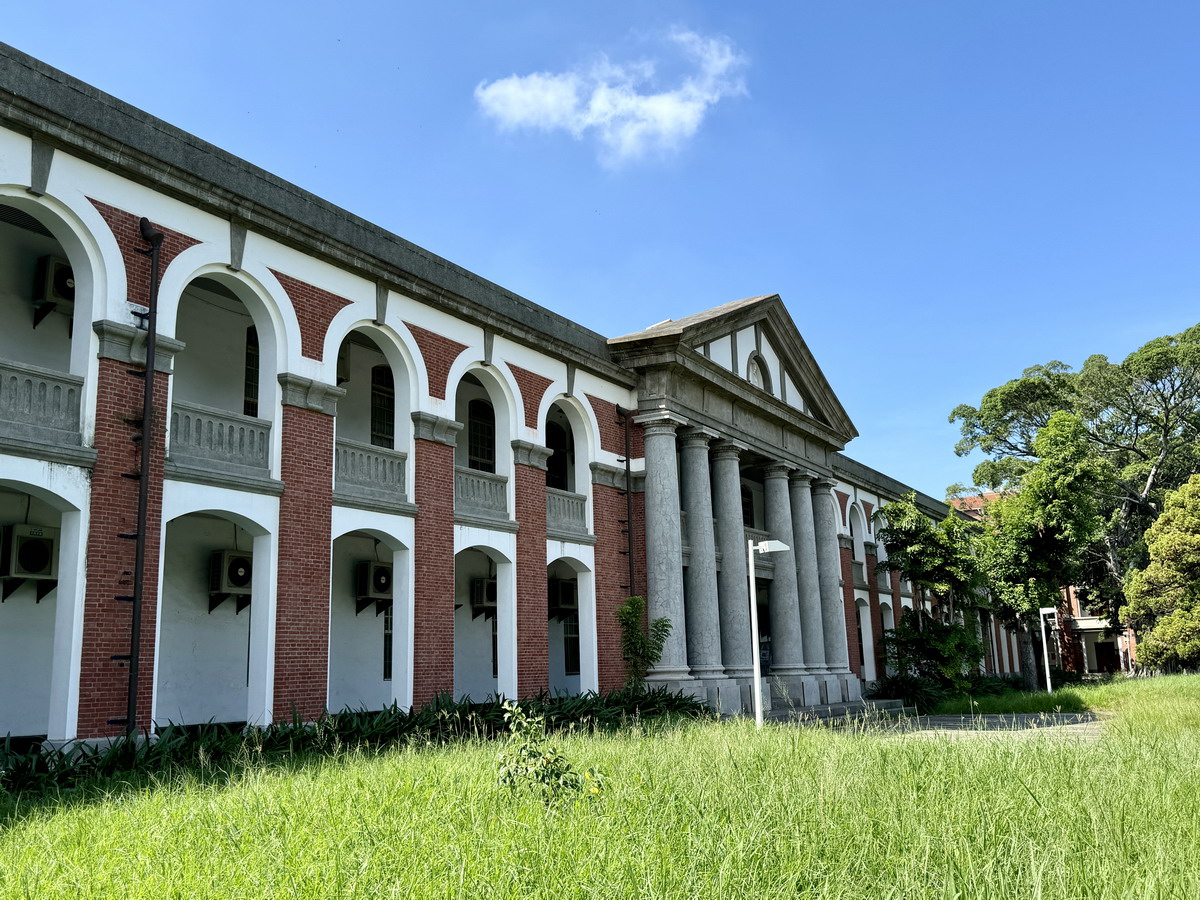 【台南東區旅遊】成功大學校園古蹟巡禮：榕園、步兵第二聯隊、東門遺跡與小西門樓 6617