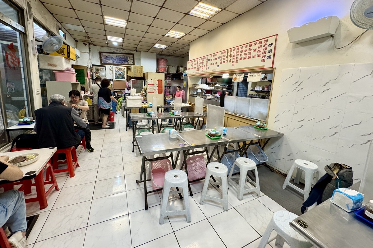 【台北世貿站美食】小凱悅南村小吃店 2025:光陰的故事之老牌眷村麵點,手工麵條Q彈有勁,涼麵、滷味都是必吃 7131 【台北世貿站美食】小凱悅南村小吃店 2025:光陰的故事之老牌眷村麵點,手工麵條Q彈有勁,涼麵、滷味都是必吃 7131