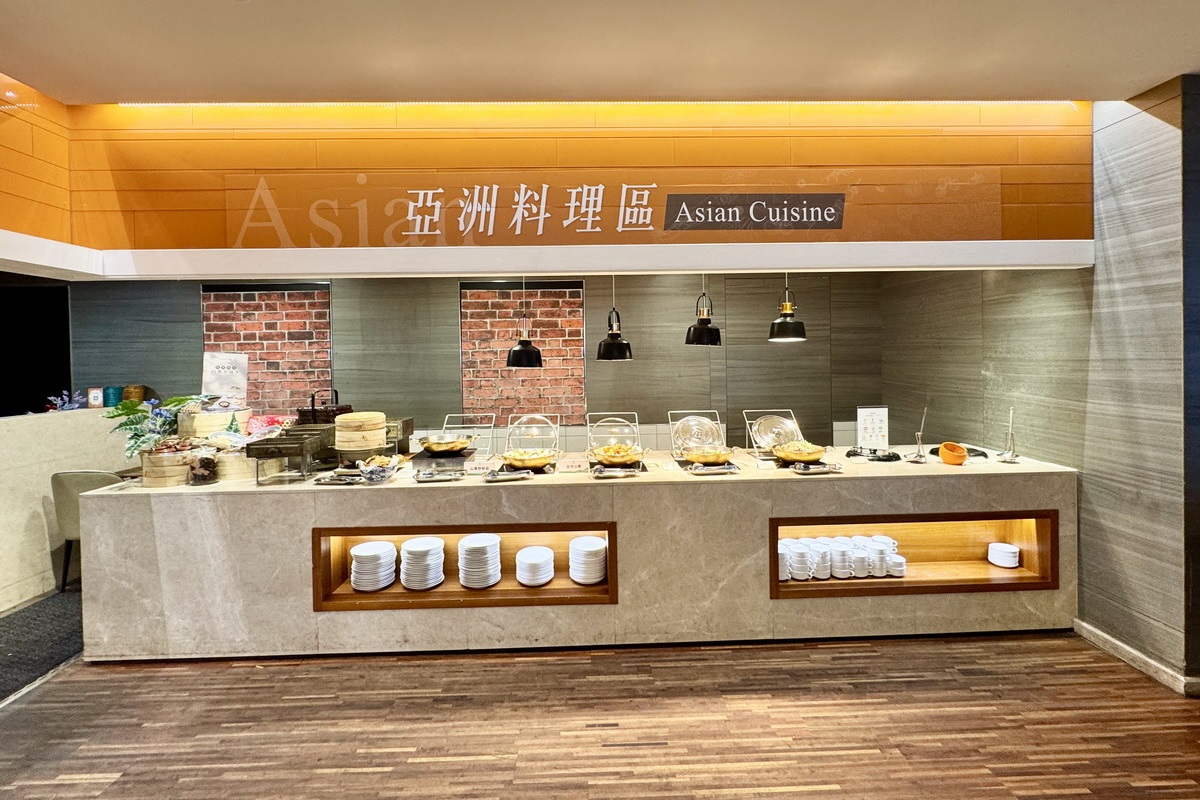【台北龍山寺站美食】凱達大飯店百宴自助餐 2025：在地人的好鄰居，萬華區五星級飯店吃到飽，區民打8折，60歲長者75折 7149