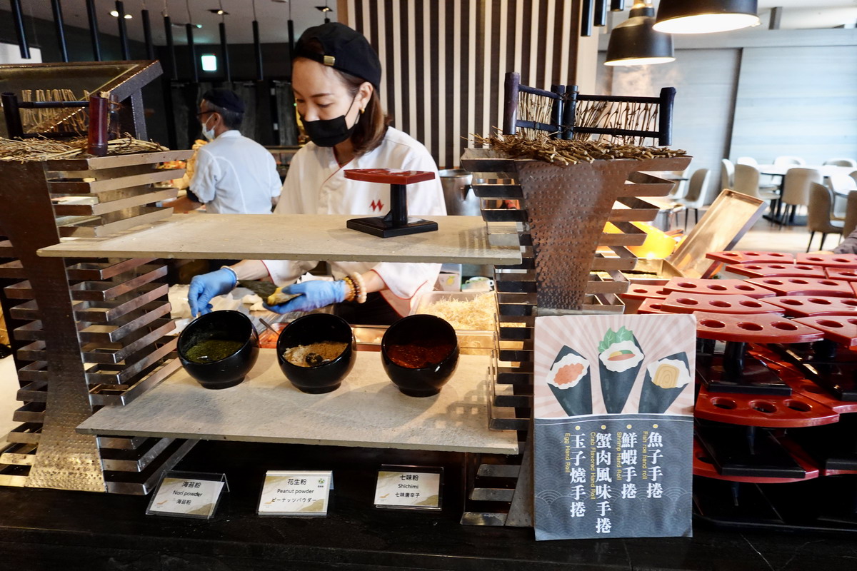 【台北龍山寺站美食】凱達大飯店百宴自助餐 2025：在地人的好鄰居，萬華區五星級飯店吃到飽，區民打8折，60歲長者75折 7149