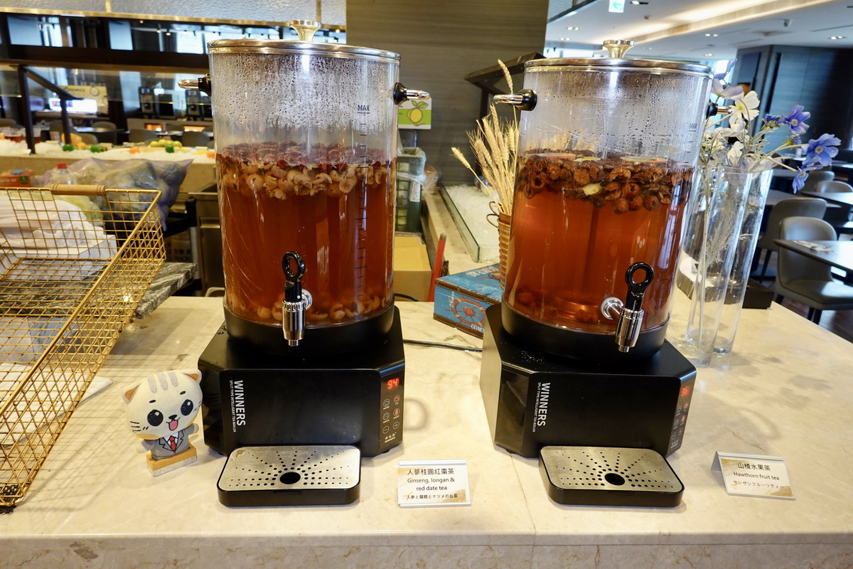 【台北龍山寺站美食】凱達大飯店百宴自助餐 2025：在地人的好鄰居，萬華區五星級飯店吃到飽，區民打8折，60歲長者75折 7149