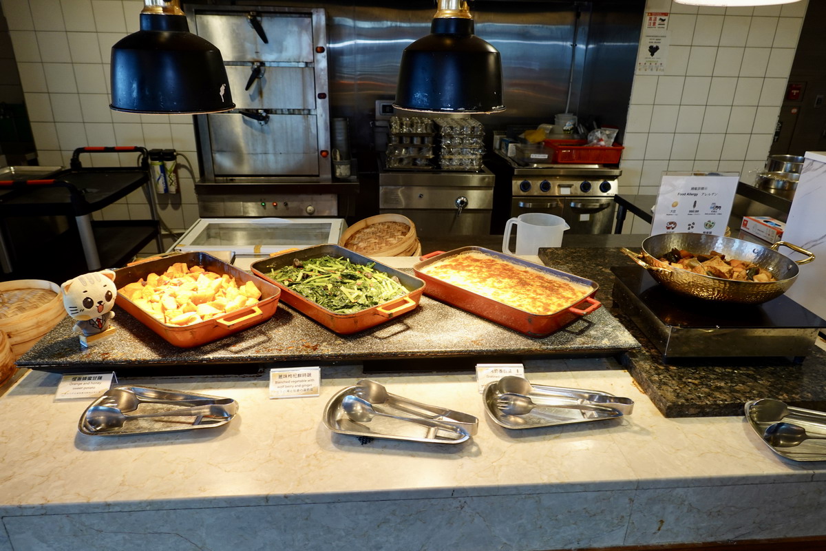 【台北龍山寺站美食】凱達大飯店百宴自助餐 2025：在地人的好鄰居，萬華區五星級飯店吃到飽，區民打8折，60歲長者75折 7149