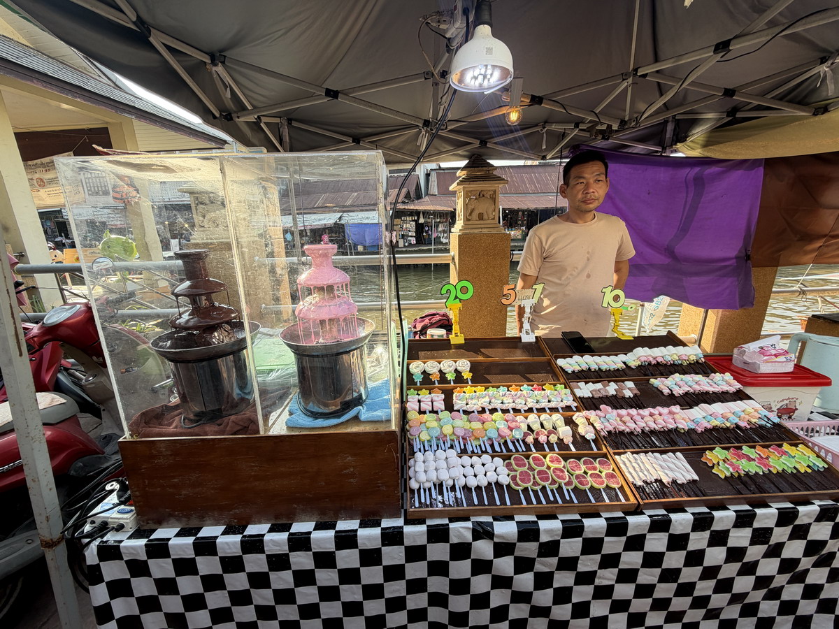 【泰國沙慕頌勘府旅遊】安帕瓦水上市場 Amphawa Floating Market 2026：泰國特色水上市場，悠閒享受河畔風光 7218