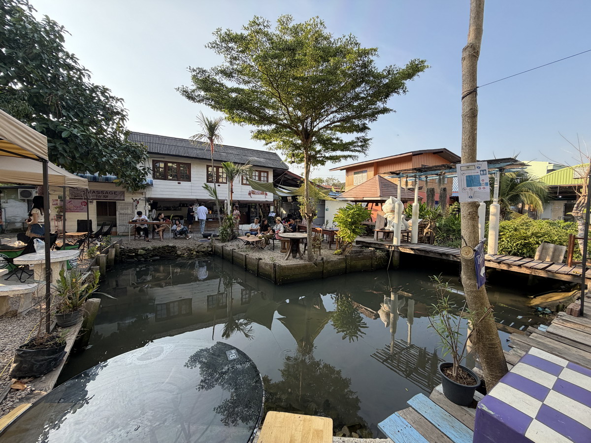 【泰國沙慕頌勘府旅遊】安帕瓦水上市場 Amphawa Floating Market 2026：泰國特色水上市場，悠閒享受河畔風光 7218