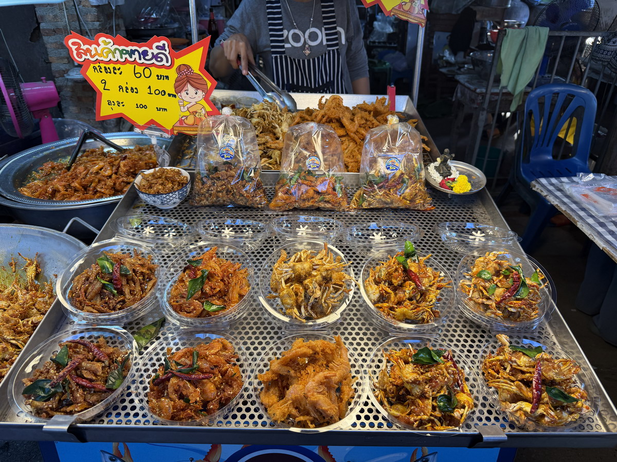 【泰國沙慕頌勘府旅遊】安帕瓦水上市場 Amphawa Floating Market 2026：泰國特色水上市場，悠閒享受河畔風光 7218