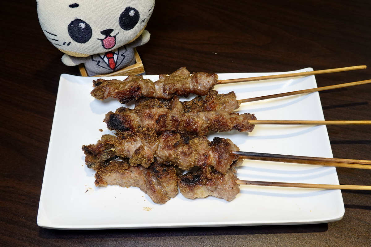 【台北行天宮站美食】南晴新疆私房菜 2026:少見的新疆菜!大盤雞與皮帶麵是招牌,還有多種羊肉料理,有雙人套餐,2人就可以體驗新疆風情 7530 【台北行天宮站美食】南晴新疆私房菜 2026:少見的新疆菜!大盤雞與皮帶麵是招牌,還有多種羊肉料理,有雙人套餐,2人就可以體驗新疆風情 7530