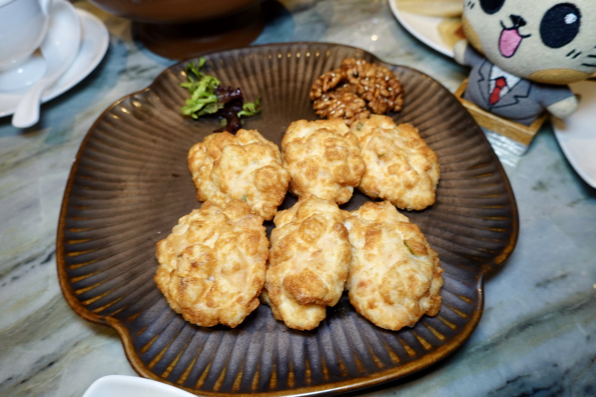 【台北國父紀念館站美食】漢來名人坊-台北大巨蛋店 2026:香港米其林名店進駐台北大巨蛋,精緻美味廣東菜,烤鴨必吃,多道私房菜讓人驚豔 7492 【台北國父紀念館站美食】漢來名人坊-台北大巨蛋店 2026:香港米其林名店進駐台北大巨蛋,精緻美味廣東菜,烤鴨必吃,多道私房菜讓人驚豔 7492