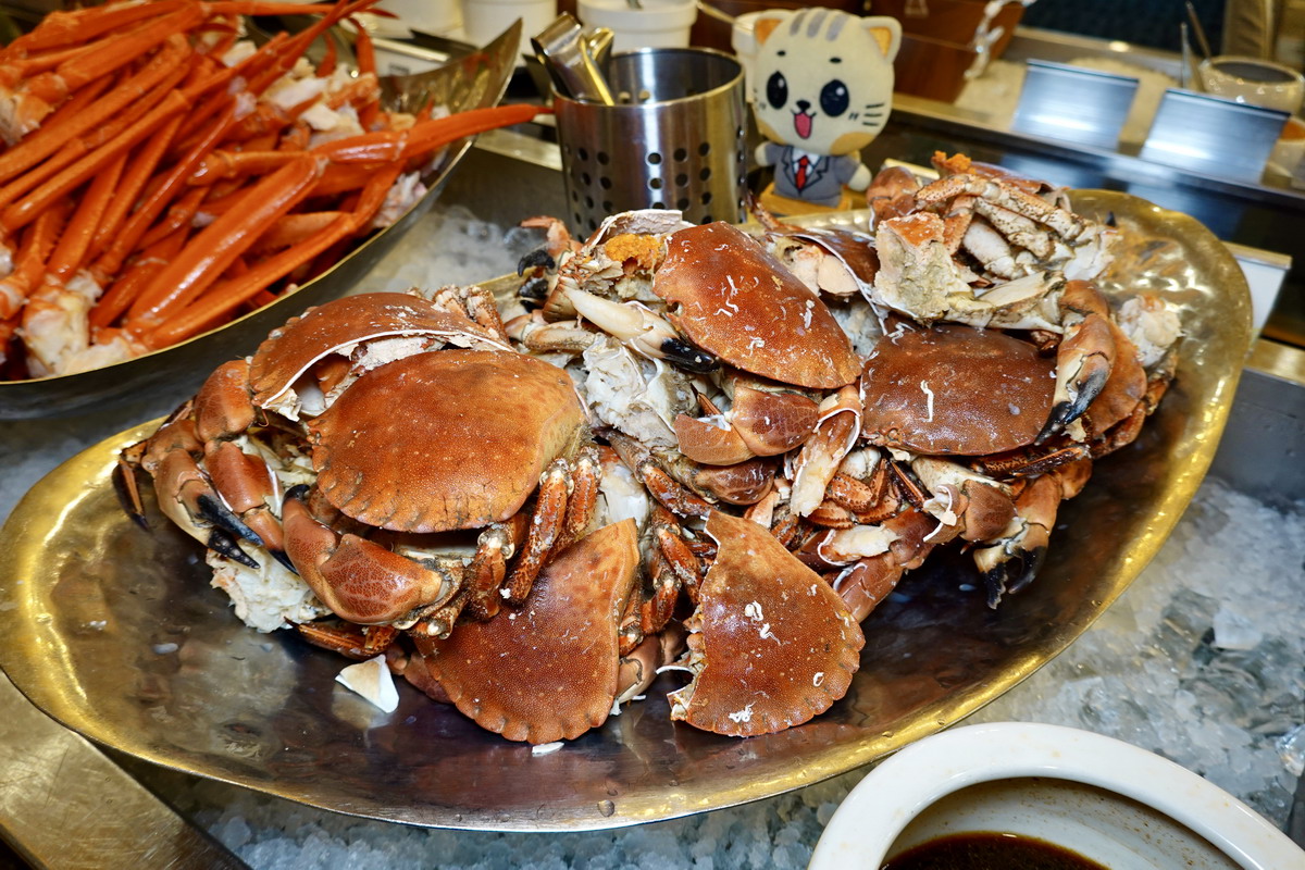 【新北淡水美食】淡水福容飯店田園咖啡廳 2024：松葉蟹腳吃到飽的週末快樂時光，北海岸超值吃到飽自助餐（9/8煙火日加碼每人半隻龍蝦） 6482