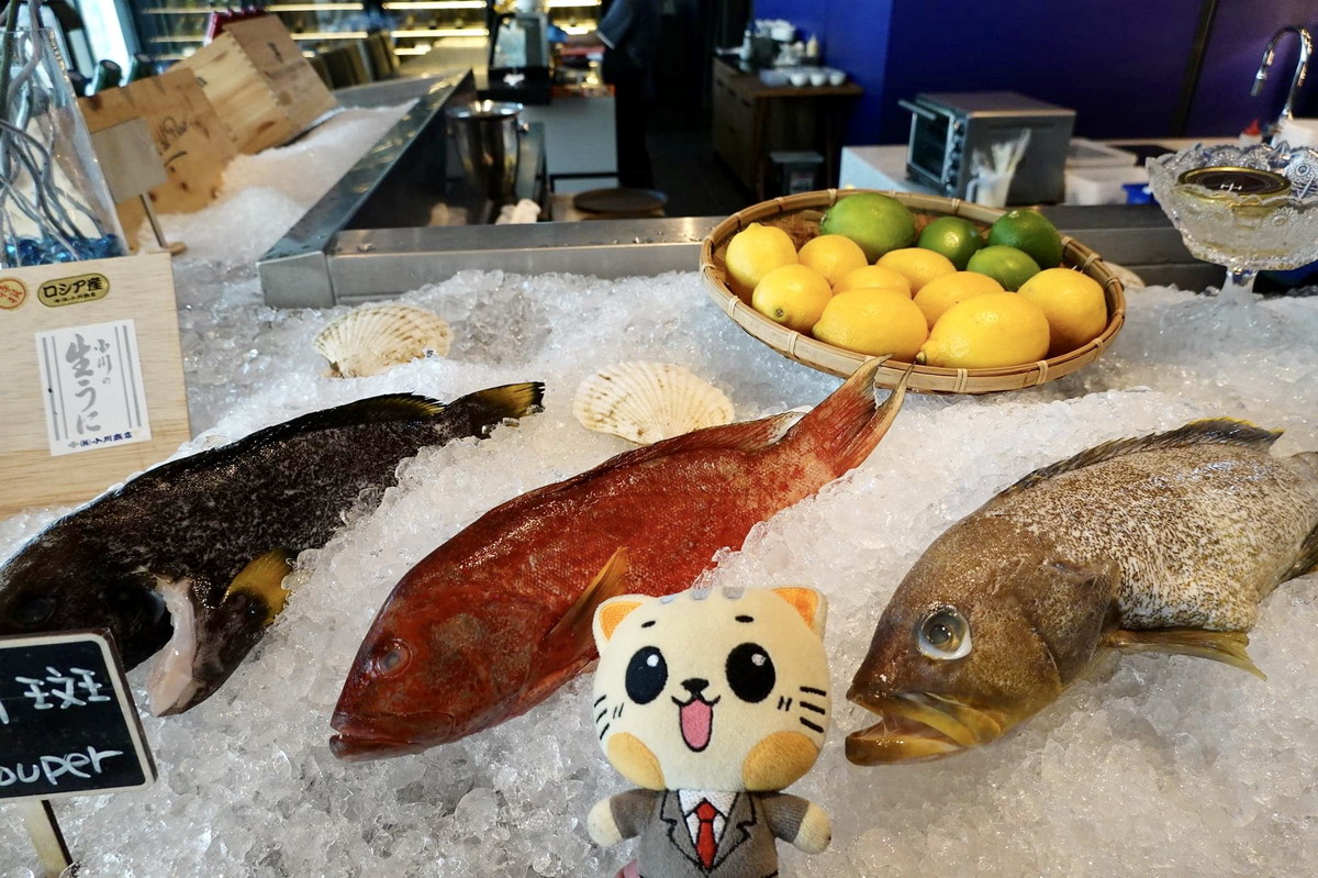 【台北市政府站美食】SEA TO SKY -Seafood & Bar 高空景觀餐廳：40oz浮誇金箔戰斧牛排太奢華！微風信義47樓浪漫絕美景觀，享受海鮮牛排大餐 (附設酒吧) 4967 (推薦)