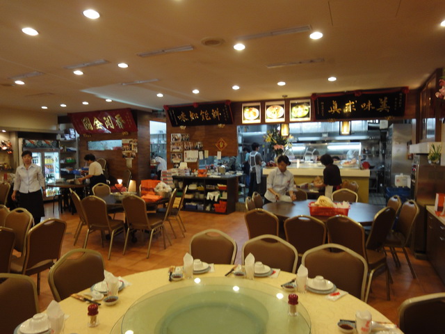【台南中西區美食】1940年創業，台南傳奇餐廳，阿霞飯店：數任總統都是座上賓 588