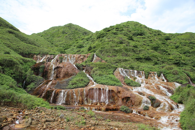 【新北瑞芳金瓜石旅遊】水湳洞黃金瀑布與十三層遺址：廢礦場的頹廢美 2417 @貓大爺