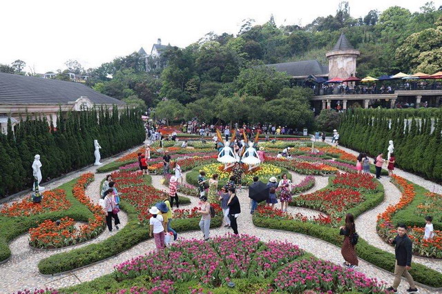 【越南中部旅遊懶人包】越南中部遊特輯：體驗峴港夜景、順化古都世界文化遺產、巴拿山樂園、會安瘋狂水上咖啡杯與品嚐越南美食 (簽證及換匯建議) 3746