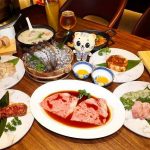 今日熱門文章：【台北市政府站美食】YKNK CLUB 燒肉店（遠百信義A13）：KTV包廂一邊唱歌一邊吃燒肉，還有專人烤肉服務，真是太開心！4047 (停業)