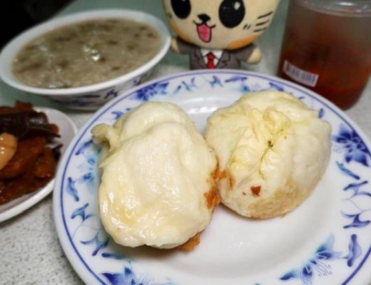 【台北西門町美食】張記韭菜水煎包：水煎包價錢天花板！米其林還沒發掘的傳統老麵水煎包，當年是台北理教公所必吃美食之一，每年帥氣放暑假三個月 6902 @貓大爺