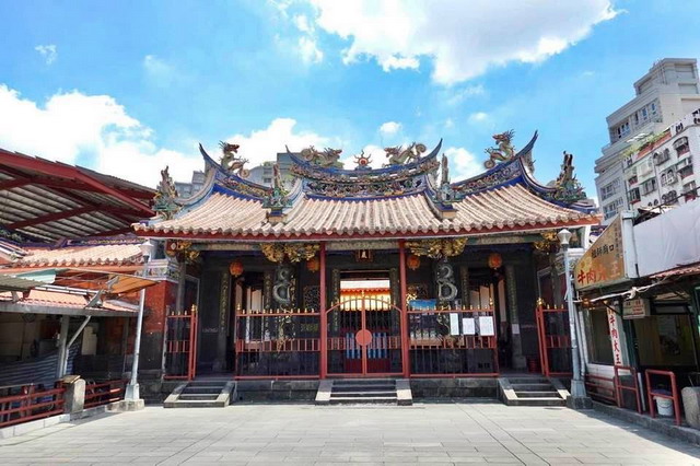 【台北龍山寺站美食】一甲子餐飲：艋舺祖師廟前的排隊台灣味焢肉飯，米其林必比登，還有刈包、油條魚丸湯、麻豆碗粿 5846