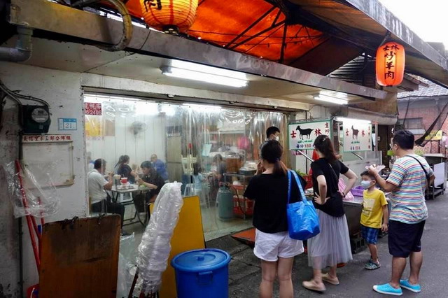 【台北士林站美食】士林生炒羊肉：士林夜市美食小巷中隱藏版，獨特沙茶醬風味的炒羊肉老店 4297