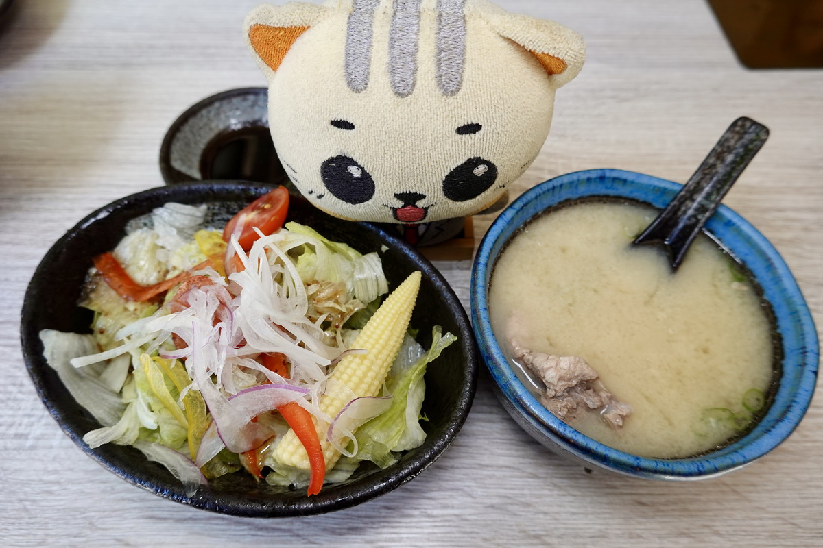 【台北中山國中站美食】躼腳日本料理 2026：很台的日本料理，新鮮平價，上班族排隊B級美食 7201