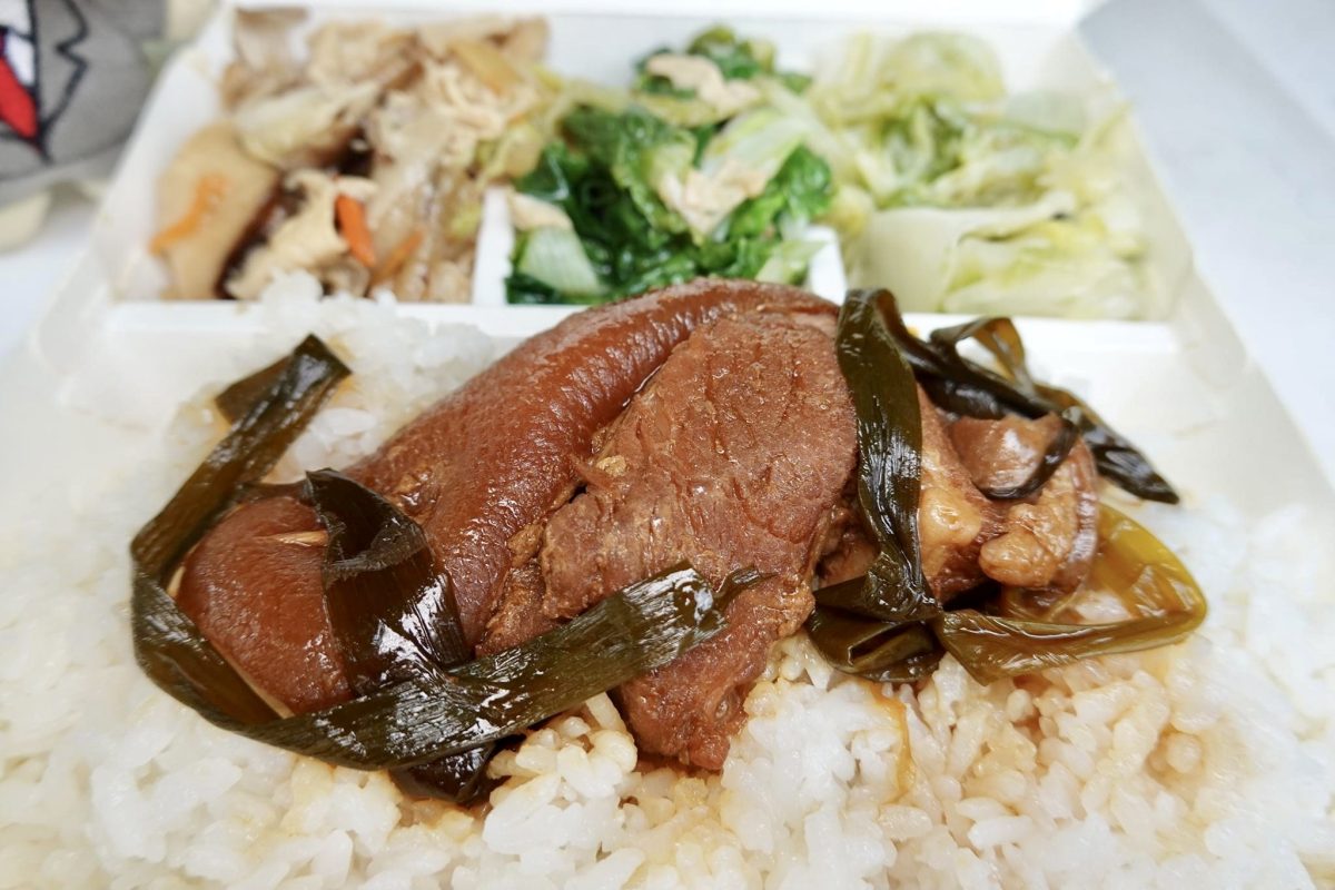 【台中東區美食】陳明統爌肉飯：米其林必比登推介，飄香50年的熱門排隊便當店，爌肉入味銷魂 4646