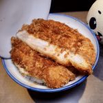 即時熱門文章：【台北中山站美食】KATSU 鑫，熟成豬排蓋飯：每日限量100碗的文青炸豬排專門店，厚片多汁豬排很可以 4668