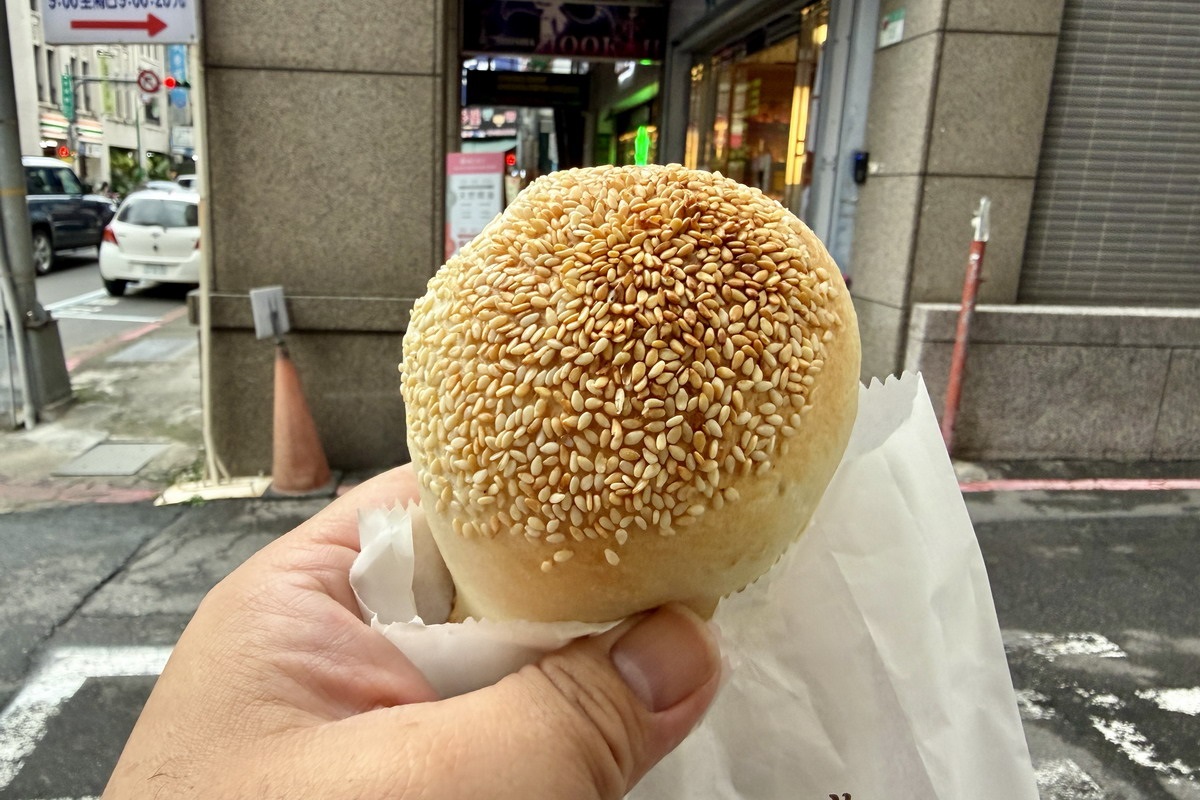 【台北車站美食】福元胡椒餅 2026：咬下去會噴汁的胡椒餅，不訂吃不到，華陰街超人氣傳統點心 7199
