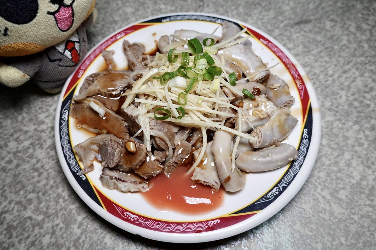 【台北車站美食】華陰街69年米粉湯 2024：70餘年老店，傳統古早味米粉湯+黑白切，價錢便宜佛心，京站旁真正巷子內的店 6486