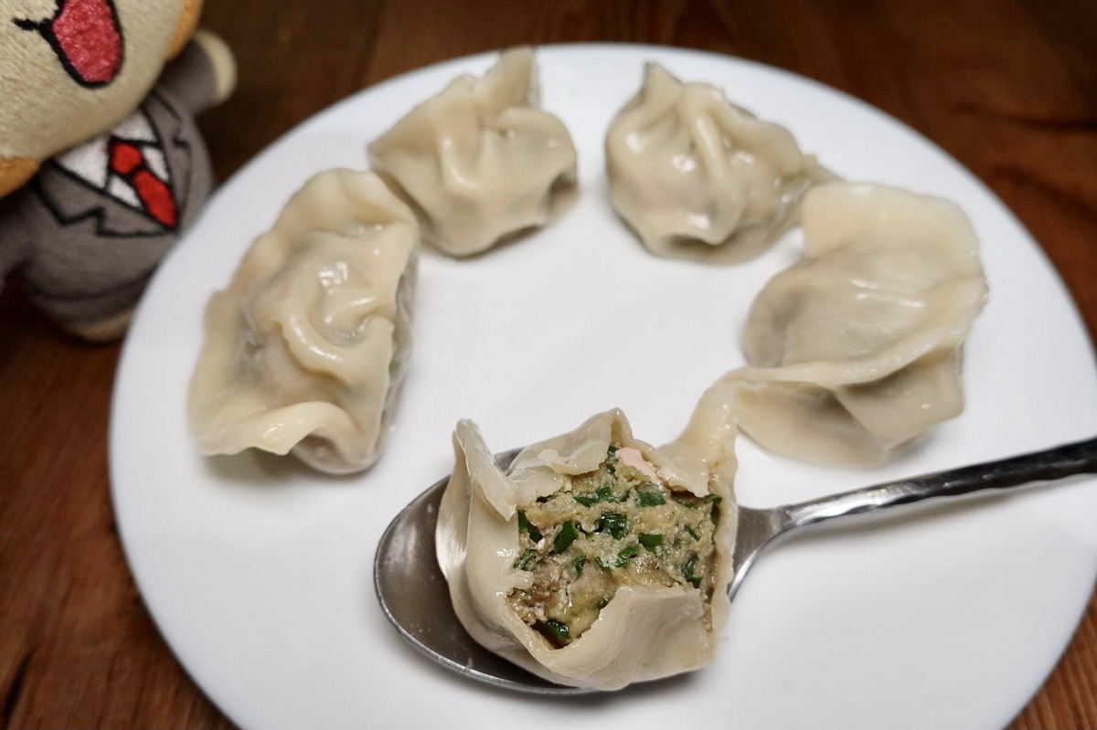 【台北民生社區美食】芳妮小吃店：民歌手鄭怡開的社區水餃小麵店，旗魚水餃、酸白菜水餃有特色 4728 (停業轉網購)