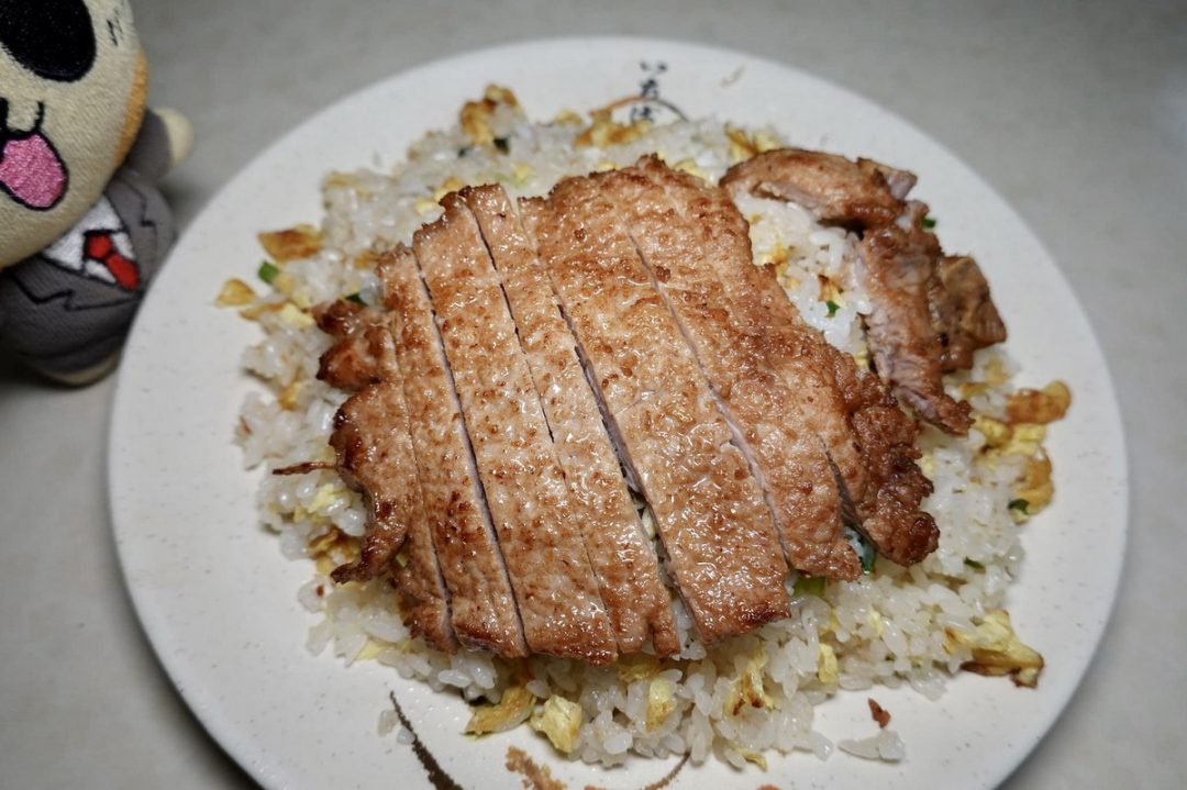 【台北中正紀念堂站美食】江浙四海包子店 2025:高CP值佛心小館,抗漲必收,排骨炒飯份量大誠意足,老闆資歷超狂根本活歷史 7136 @貓大爺