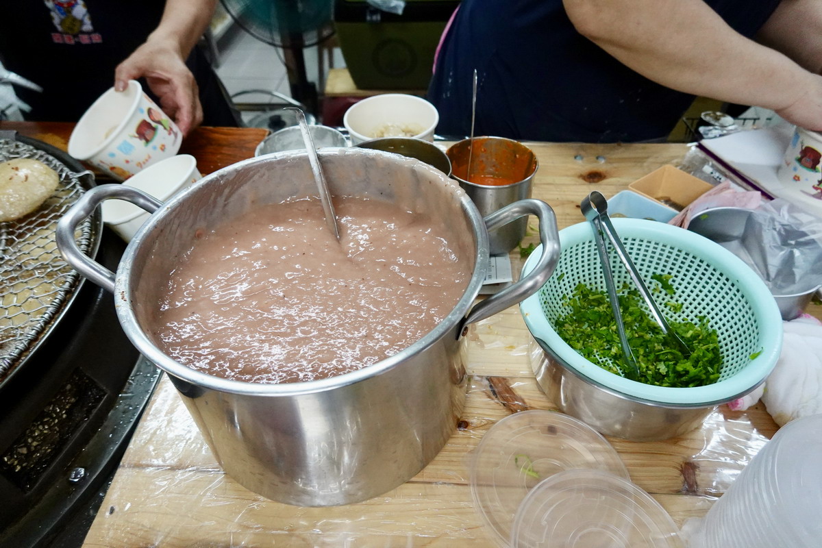 【台北南京復興站美食】阿財彰化肉圓 2025：台北超人氣排隊肉圓，安東街肉圓兄弟店，肉圓控必吃 6969
