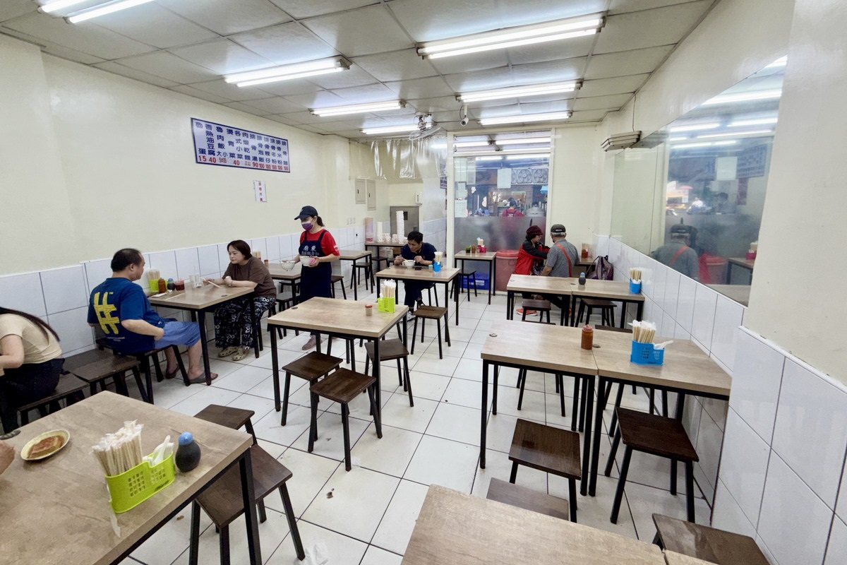 【台北龍山寺站美食】豐原清水排骨麵 2026：萬華龍山寺旁的樸實古早味，排骨酥先炸再蒸，軟爛入味，很有台灣味 7382