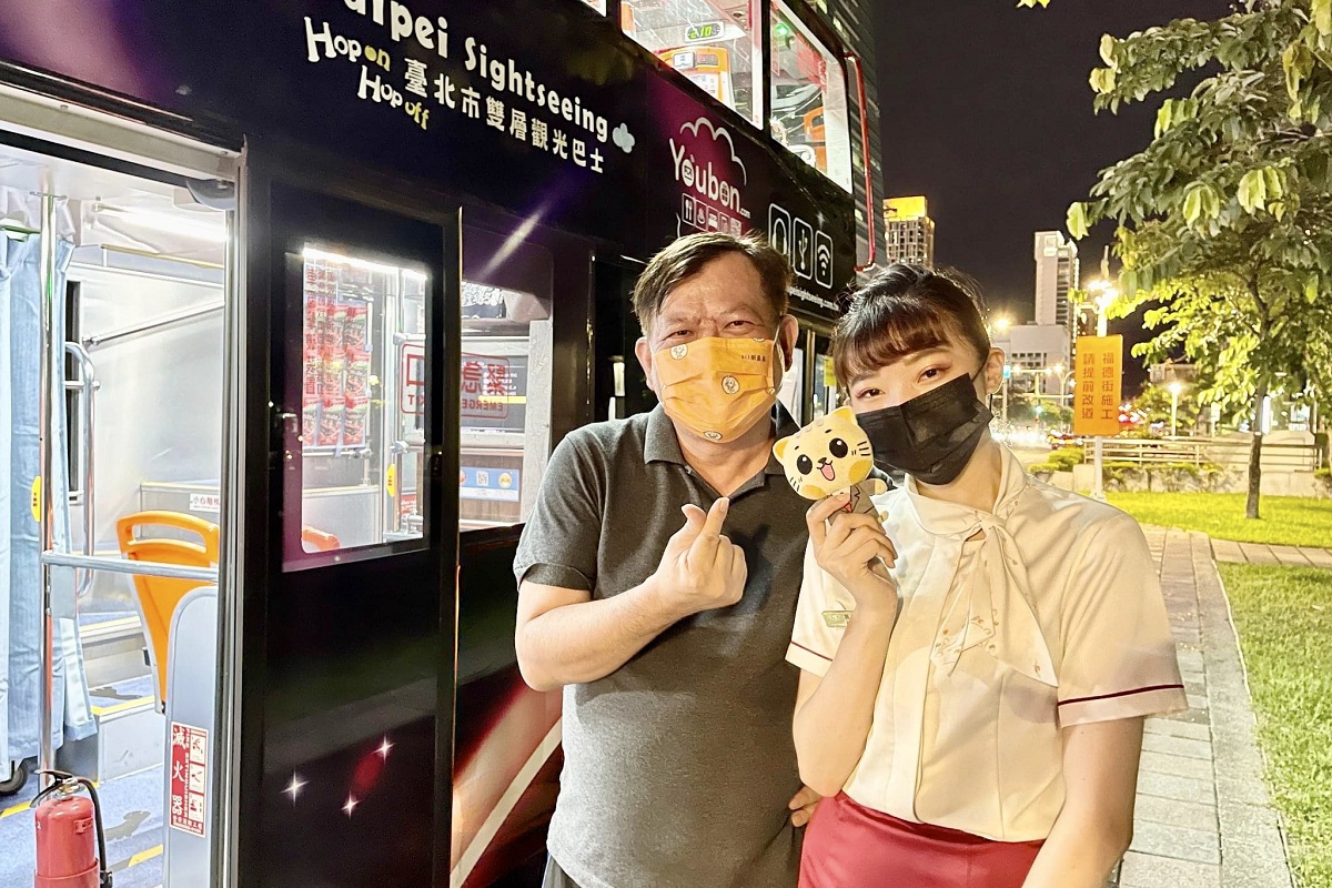 【市政府站美食】台北市夜生活移動夜店新玩法！雙層星空巴士 x 寒舍艾麗酒店：夜遊台北+電音趴+飲料喝到飽+點心，100分鐘歡樂旅程 5181  @貓大爺