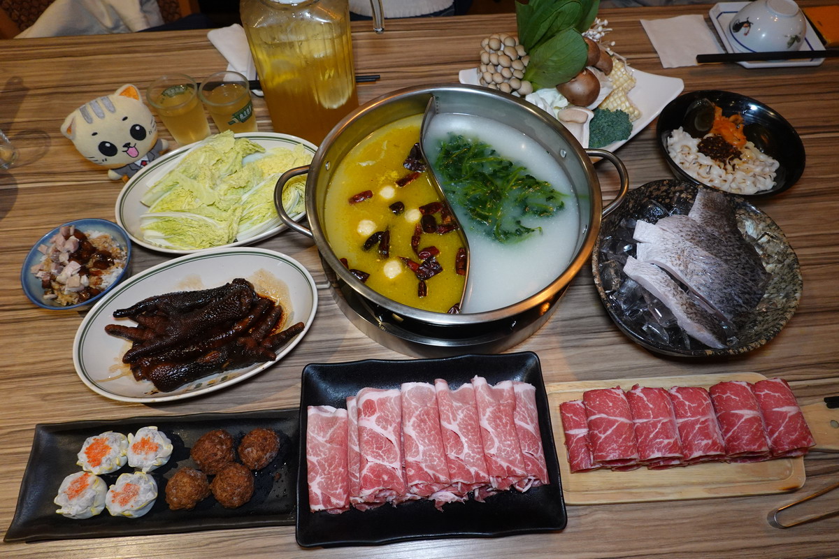 網站近期文章：【台北忠孝敦化站美食】波記私宅打邊爐 2025：復古裝潢加上特色港式火鍋，張信哲《屬於我們的故事》MV拍攝場景 7122