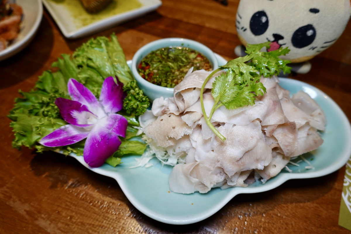 【台北中山國中站美食】雲城泰式料理 2025：泰國官方認證泰精選餐廳 Thai SELETCT，青醬香酥鱸魚獨特又美味，經濟實惠的雲泰緬料理 7089