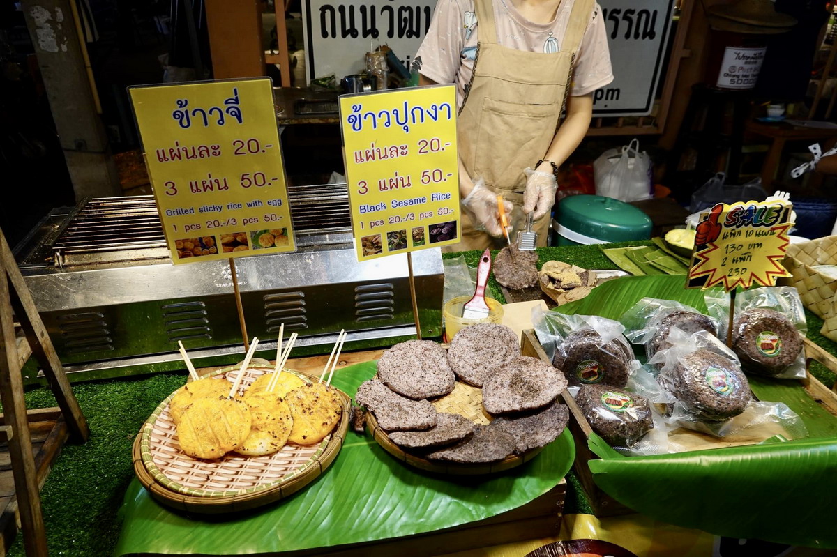 【泰國清邁府旅遊】到泰國逛夜市！清邁週六夜市 Chiang Mai Saturday Night Market，清邁三大夜市之一，觀光客必遊，規模超大逛到腳酸腿軟 5341