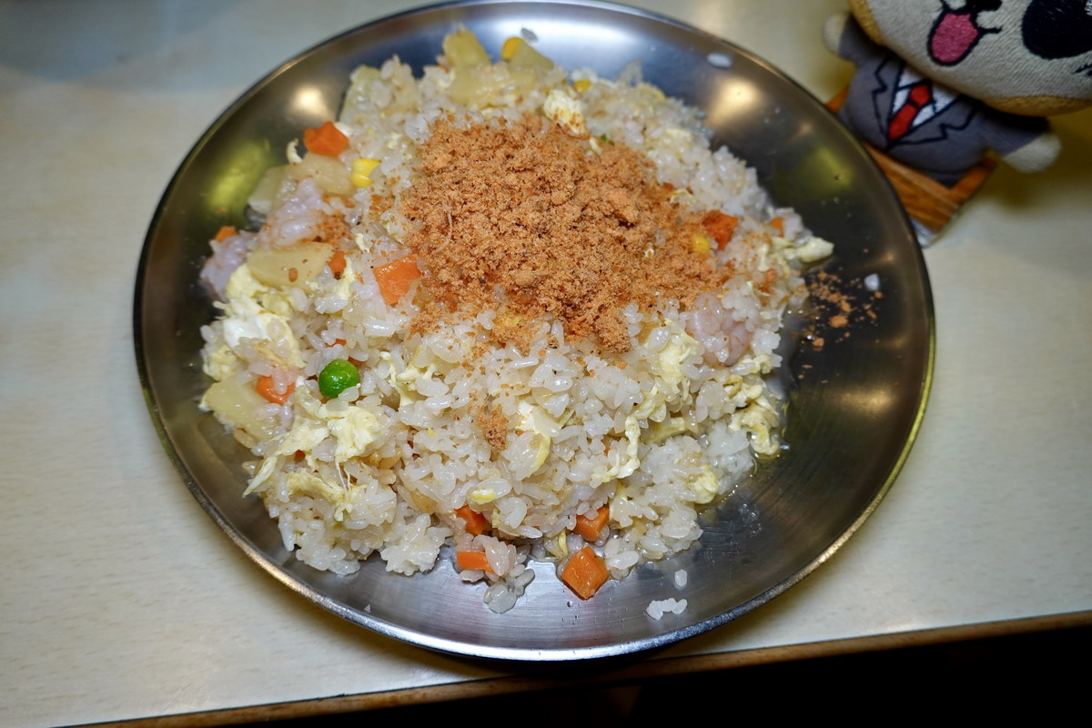 【台北忠孝新生站美食】銀記手擀刀切牛肉麵 2026:大胃王挑戰,沒事不要隨便點大碗炸醬麵,光華商場商圈平價麵店,民國歷史人物主題餐廳 7410 【台北忠孝新生站美食】銀記手擀刀切牛肉麵 2026:大胃王挑戰,沒事不要隨便點大碗炸醬麵,光華商場商圈平價麵店,民國歷史人物主題餐廳 7410