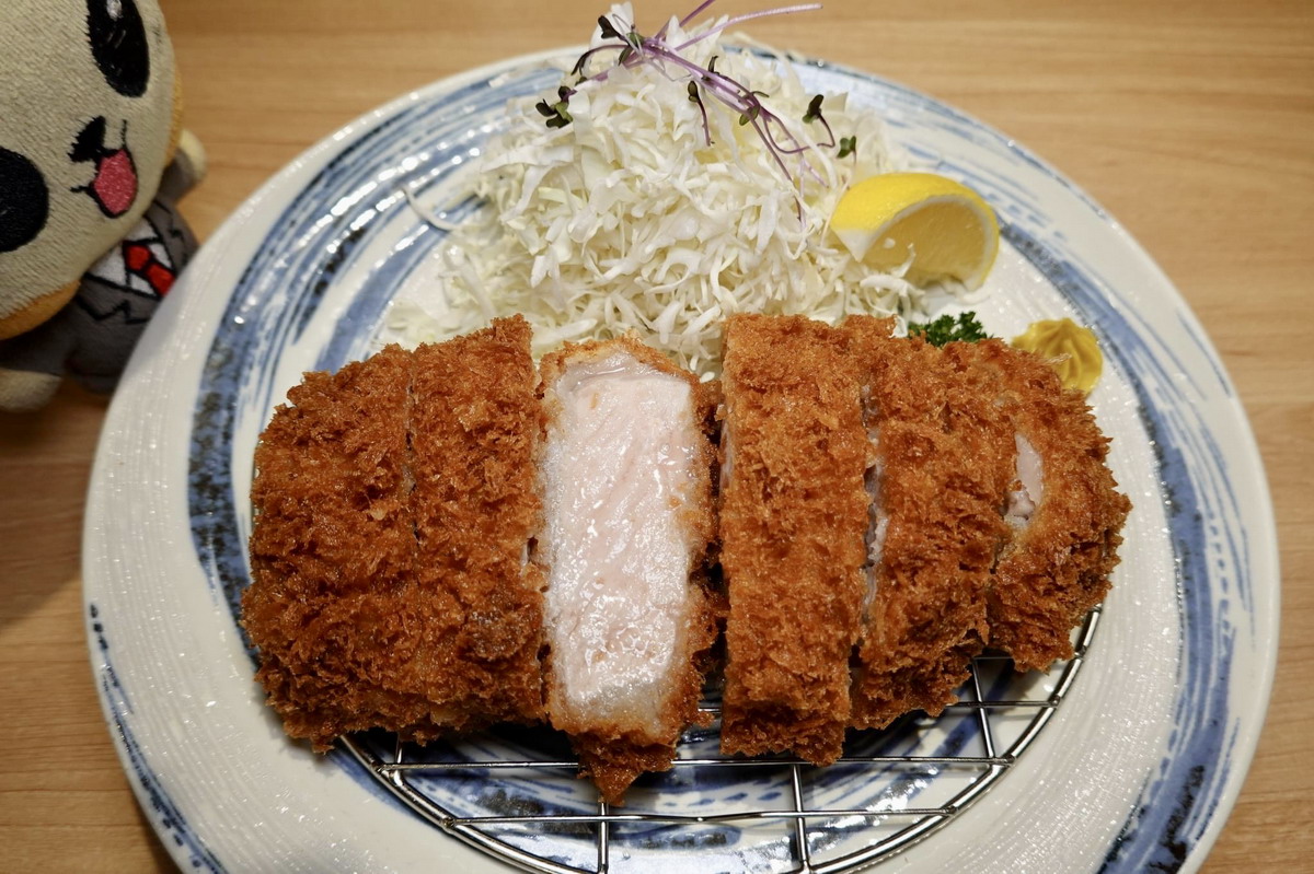 【台北小巨蛋站美食】富士豬排：超厚切日式炸豬排，享受大口吃肉的快感 5376