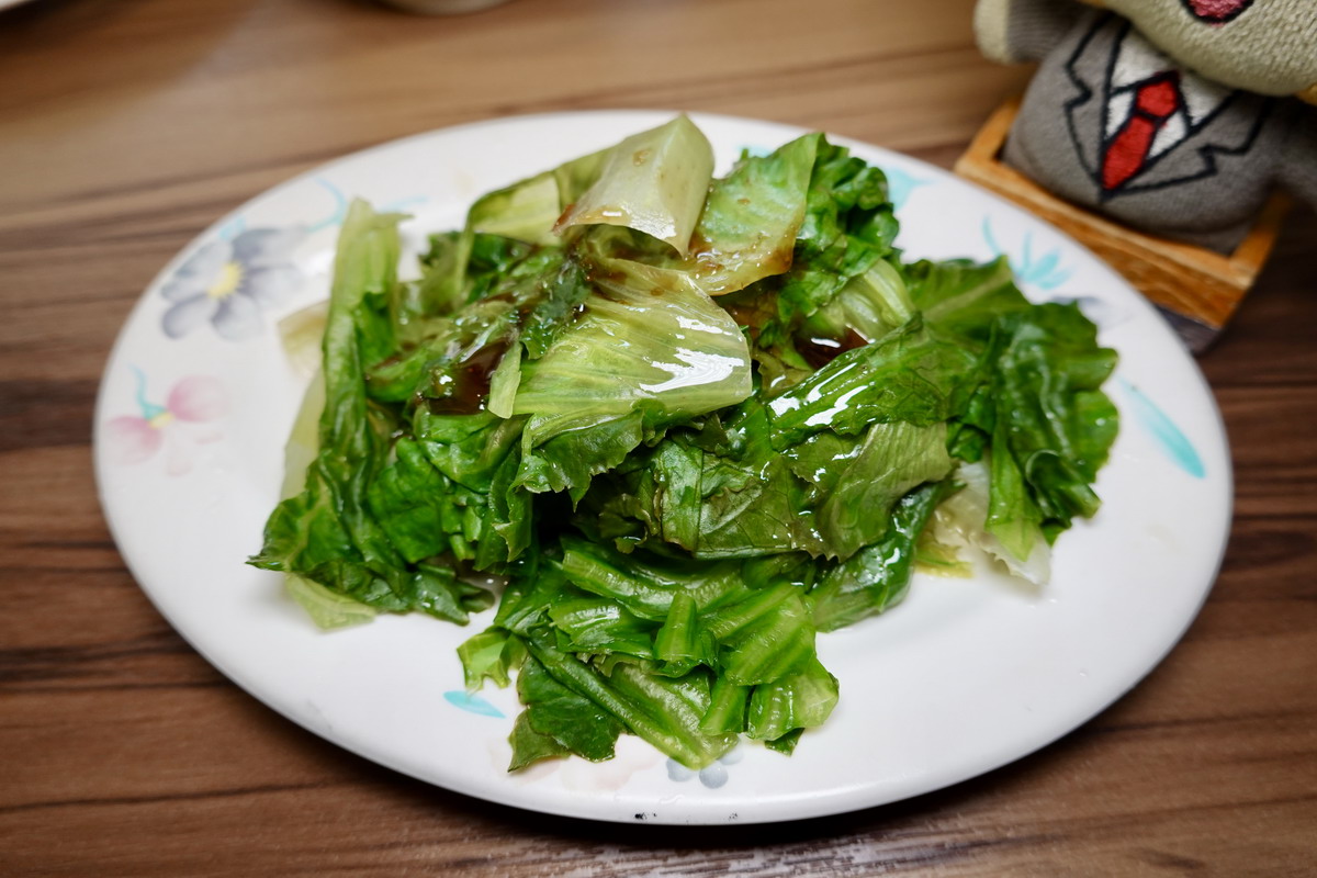 【台北圓山站美食】梅滿美食 2025：焢肉就是要吃這種油亮亮的傳統古早味啦！1974年創業，大龍峒老牌客家美食 6900