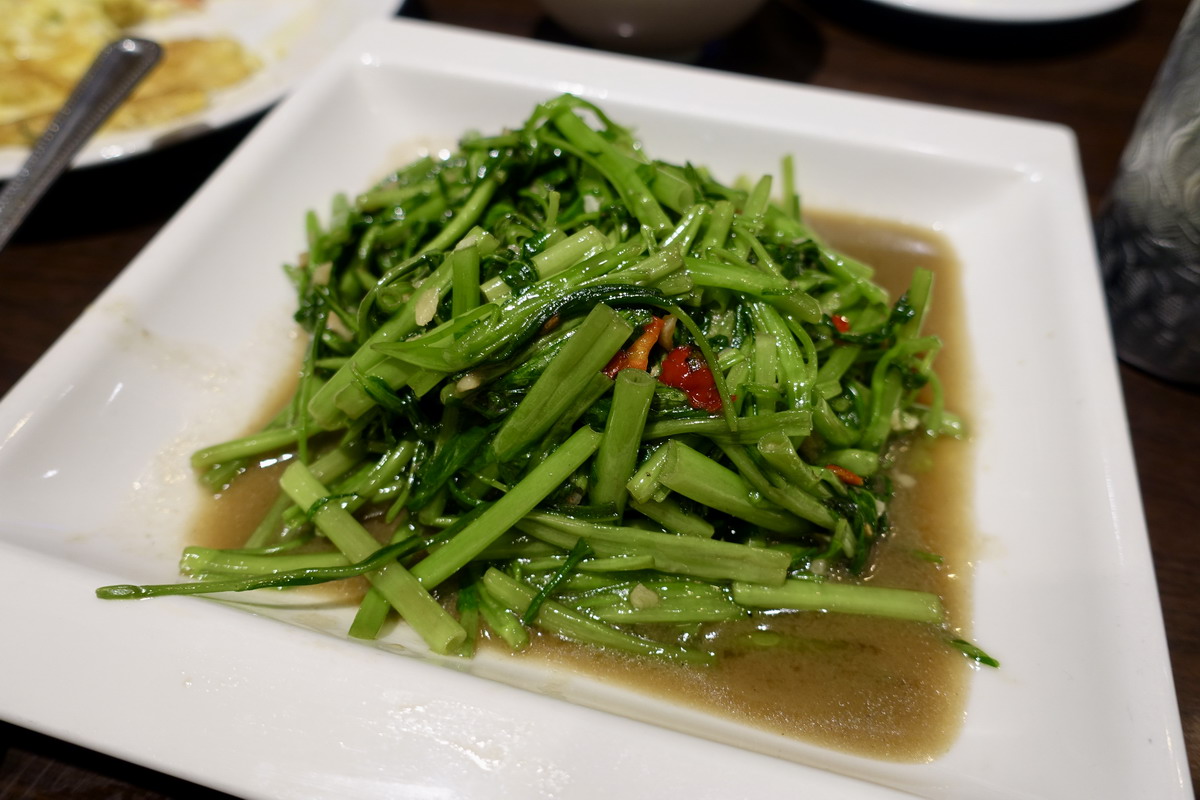 【台北信義安和站美食】銀泰小館 2026：抗漲省錢必備口袋名單，價錢便宜又好吃，臨江街夜市高CP值泰國菜小館，泰國鄉親也會來捧場 7194