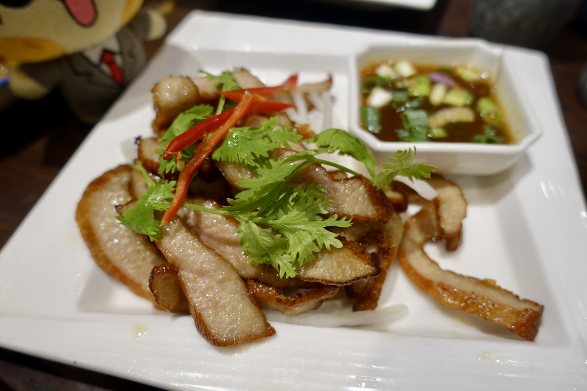 【台北信義安和站美食】銀泰小館 2026：抗漲省錢必備口袋名單，價錢便宜又好吃，臨江街夜市高CP值泰國菜小館，泰國鄉親也會來捧場 7194