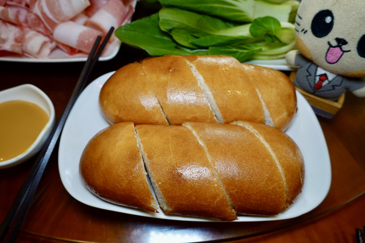 【台北信義安和站美食】成家小館仁愛店 2026：40年老牌酸菜白肉鍋加熱炒菜，經濟實惠適合親友聚餐，吃得到賽螃蟹 7292